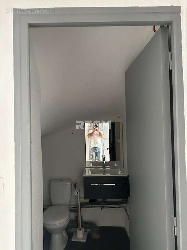 Commerce à LE MUY