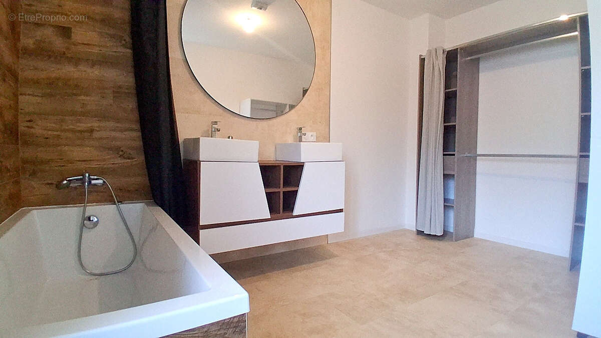 Maison à BONNEVILLE