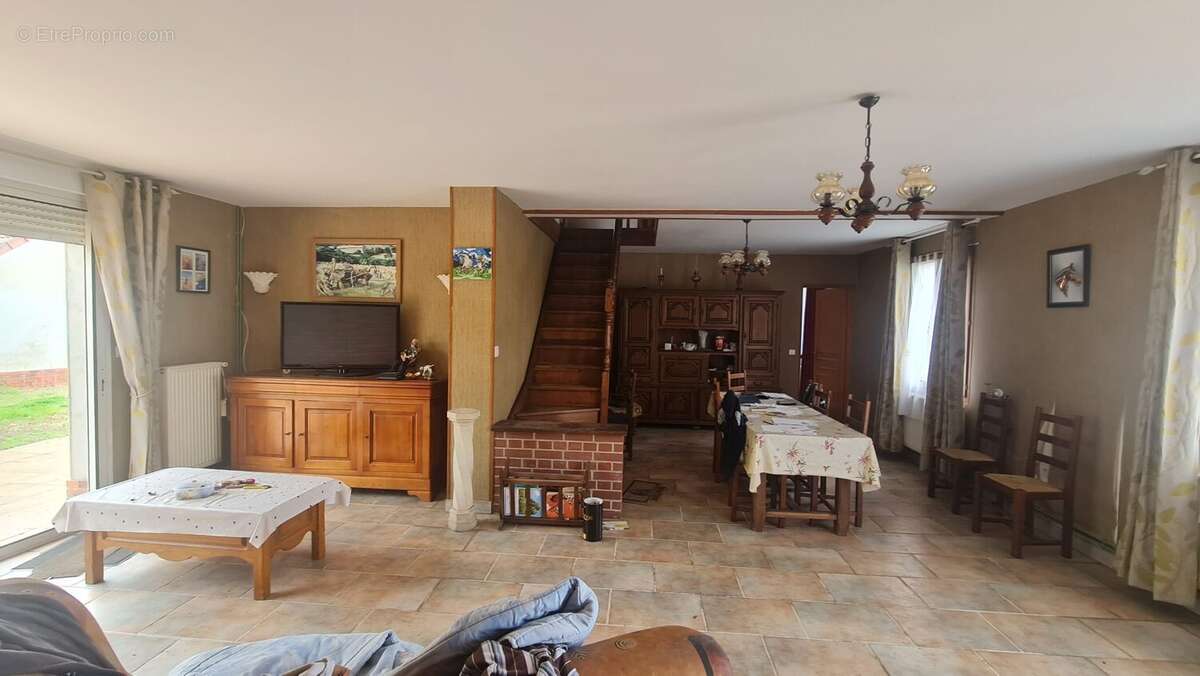Maison 170 m² à Valines  - photo 3