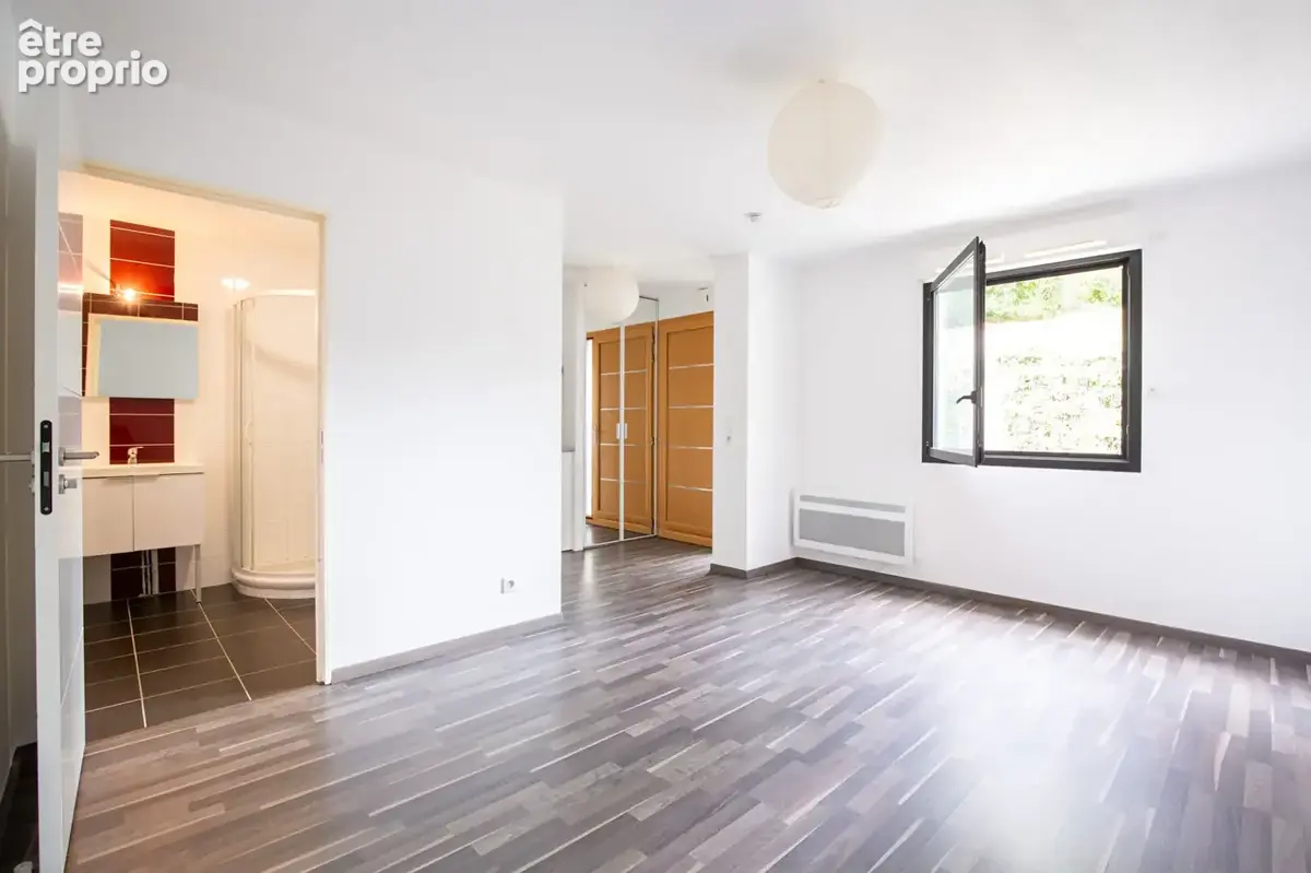 A vendre  nantes saint-clement studio en parfait etat dans residence de standing - photo 2