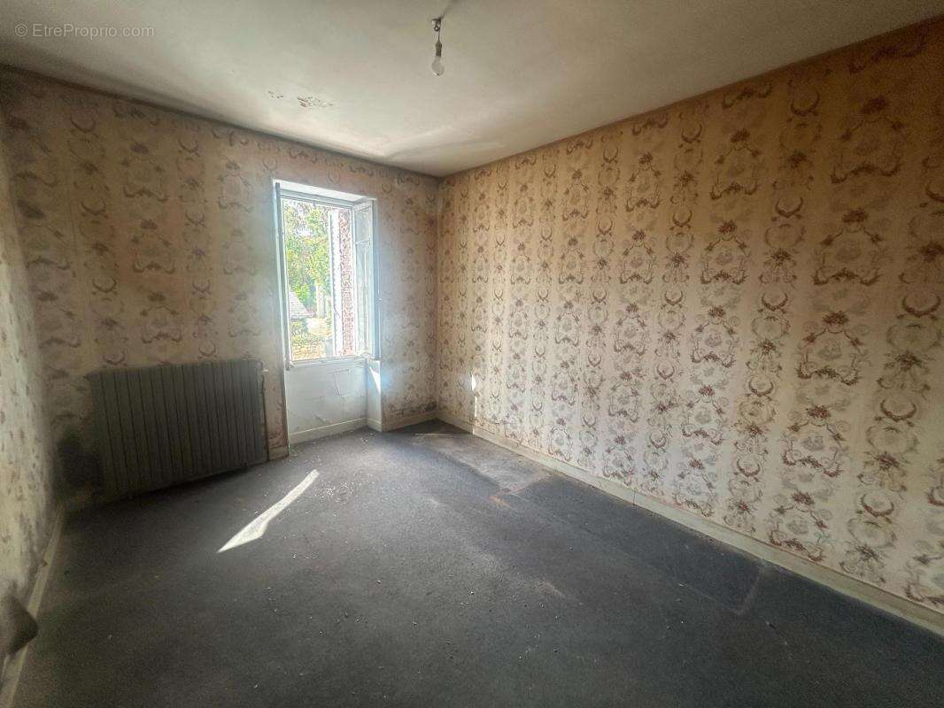 Maison à SAINT-MARCEL