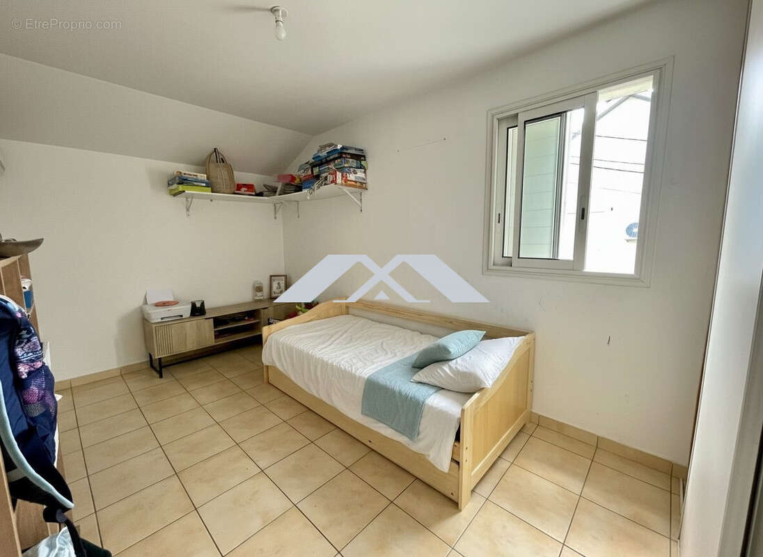 Maison 97 m² à Le Tampon  - photo 9