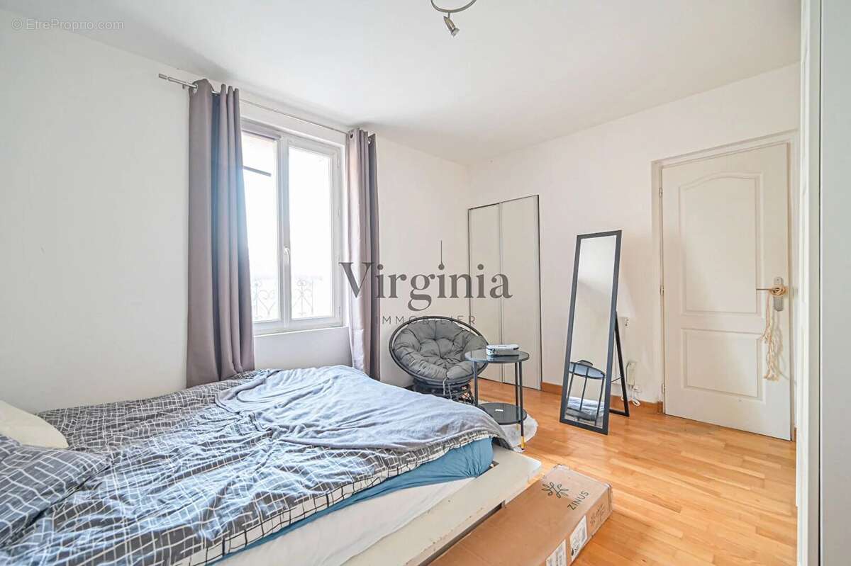 Appartement à CHARENTON-LE-PONT