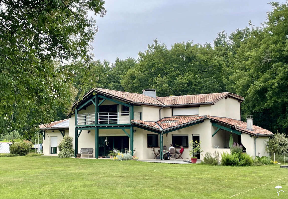 Maison à SAINT-SYMPHORIEN
