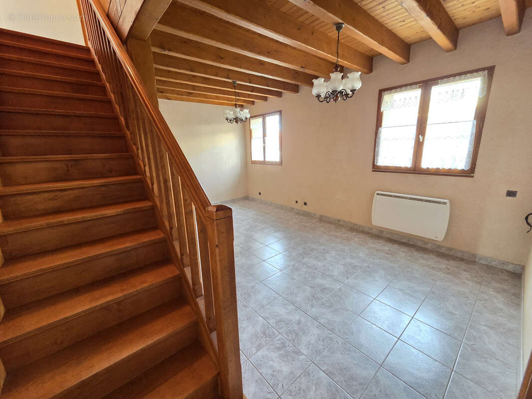 Maison à CLONAS-SUR-VAREZE