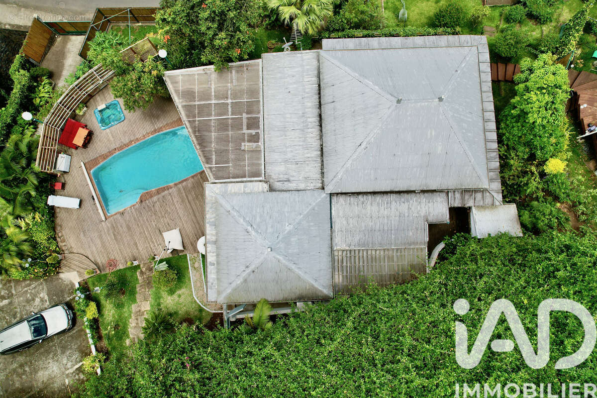 Photo 2 - Maison à SAINT-DENIS