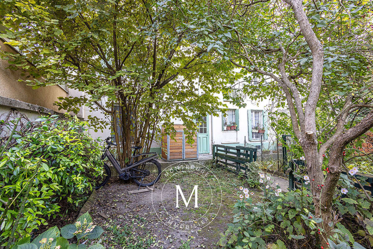 Appartement à MONTROUGE