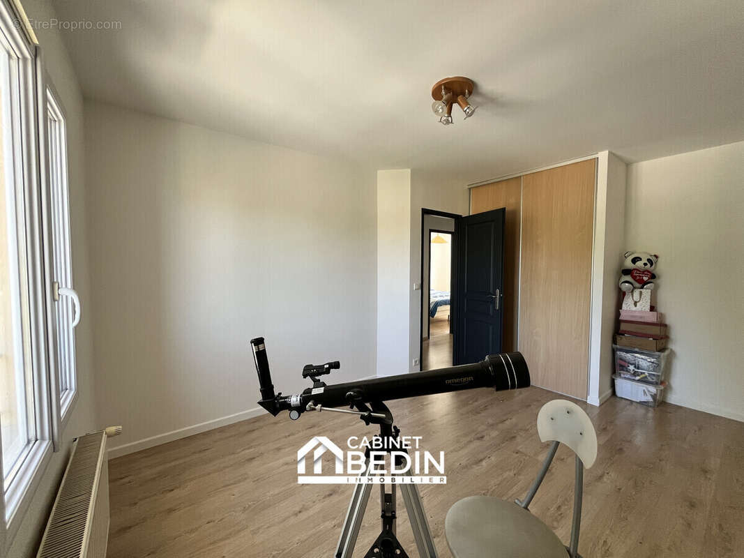 Maison 130 m² à Le Taillan-Medoc  - photo 6