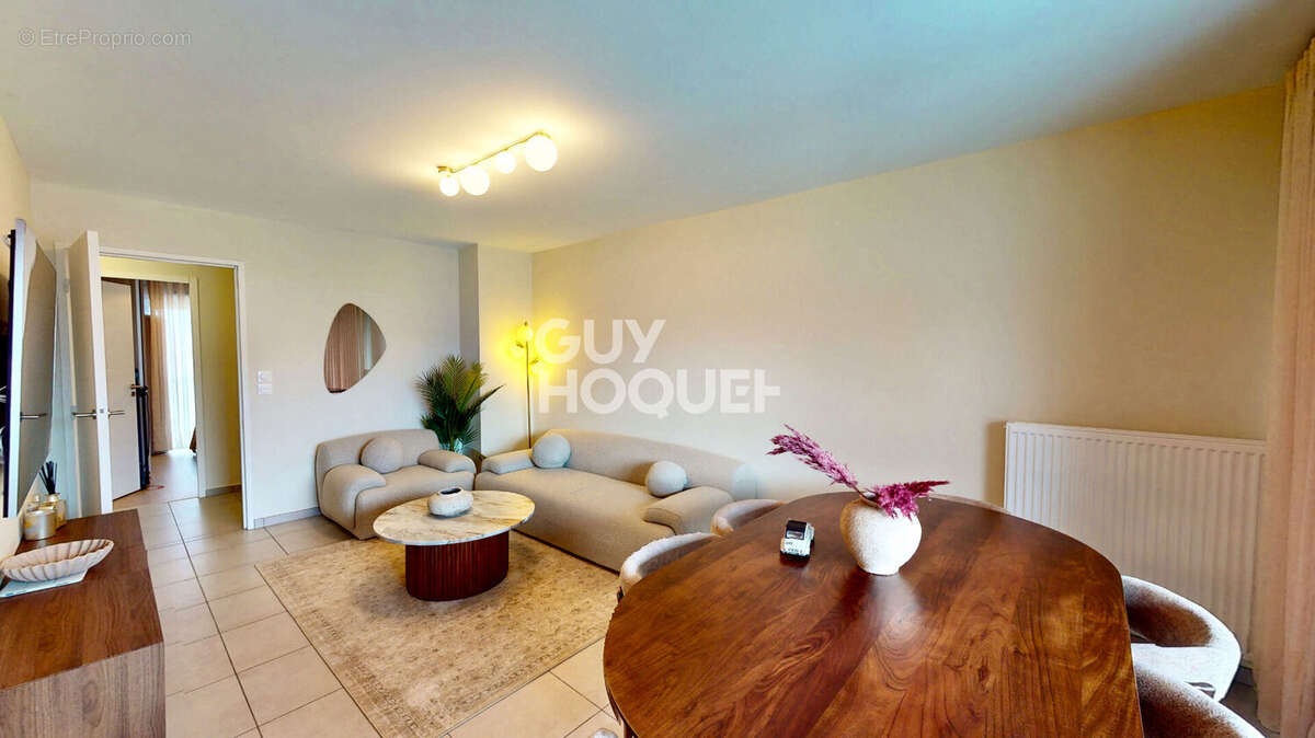 Appartement à REIGNIER