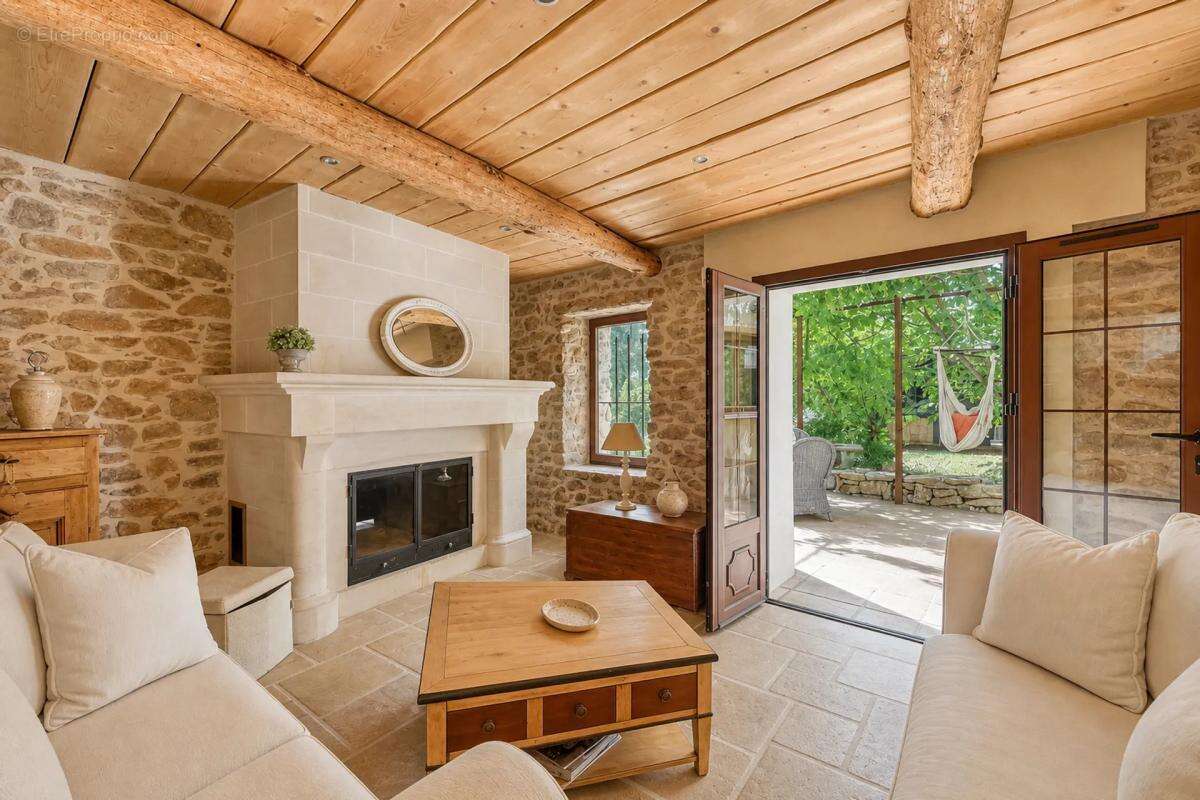 Maison à LE CASTELLET