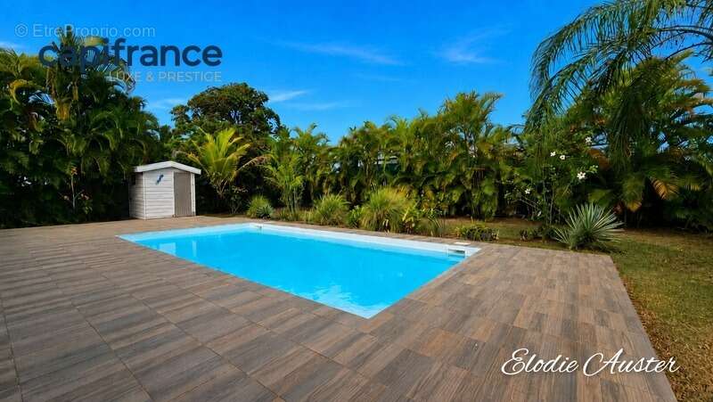 Maison à BAIE-MAHAULT