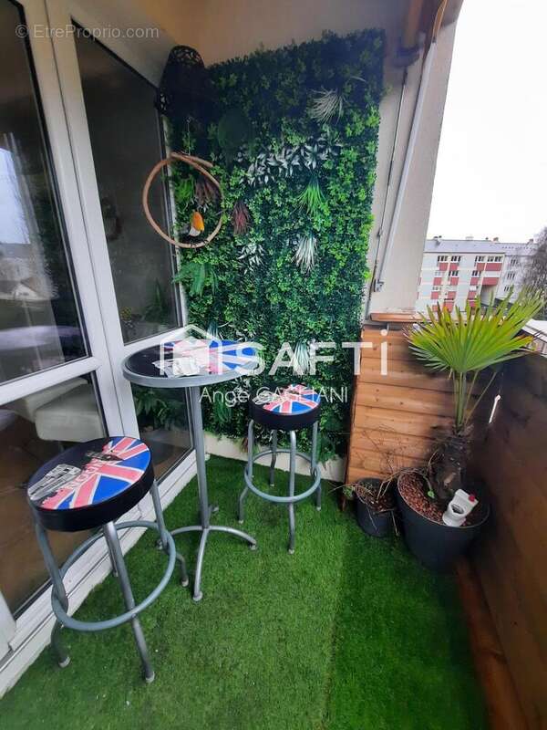 Photo 8 - Appartement à LAVAL