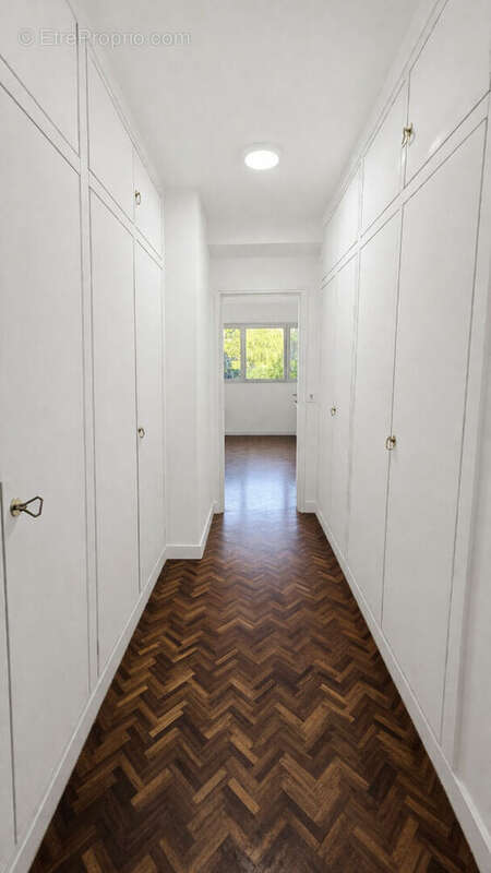 Appartement à VERSAILLES