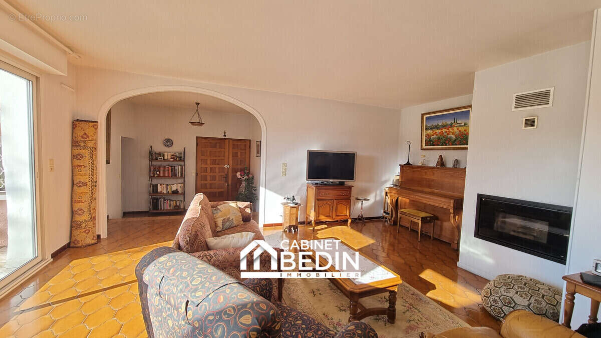 Maison 128 m² à Saugnac-Et-Cambran  - photo 4