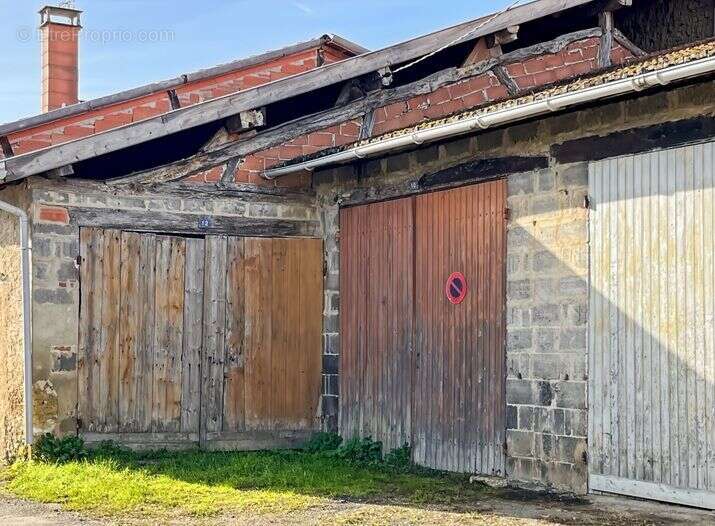 Parking à FLEURANCE
