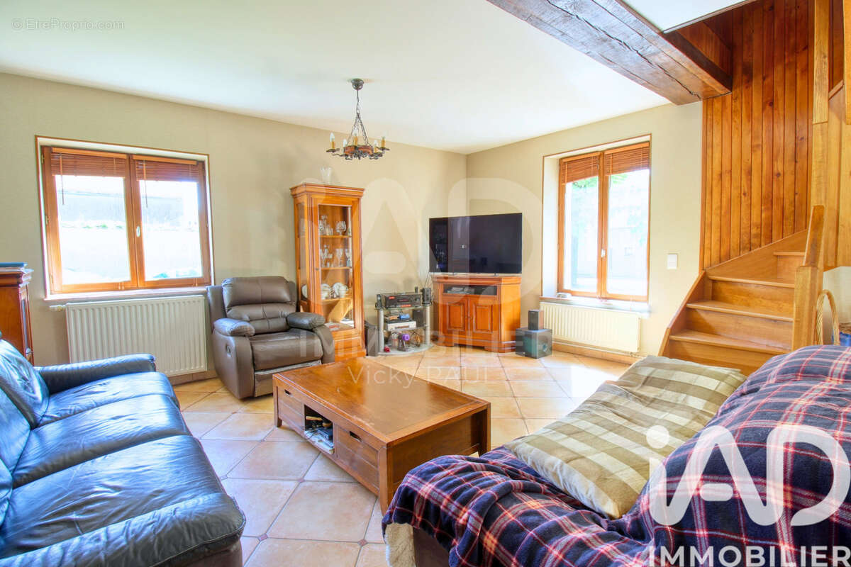 Maison 141 m² à Courcelles  - photo 6