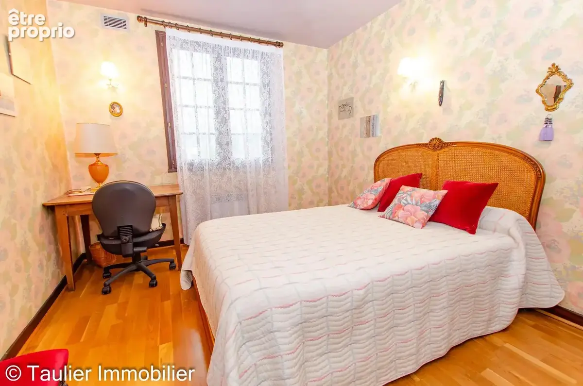 ST VÉRAND - Élégante maison familiale 6 chambres - photo 23