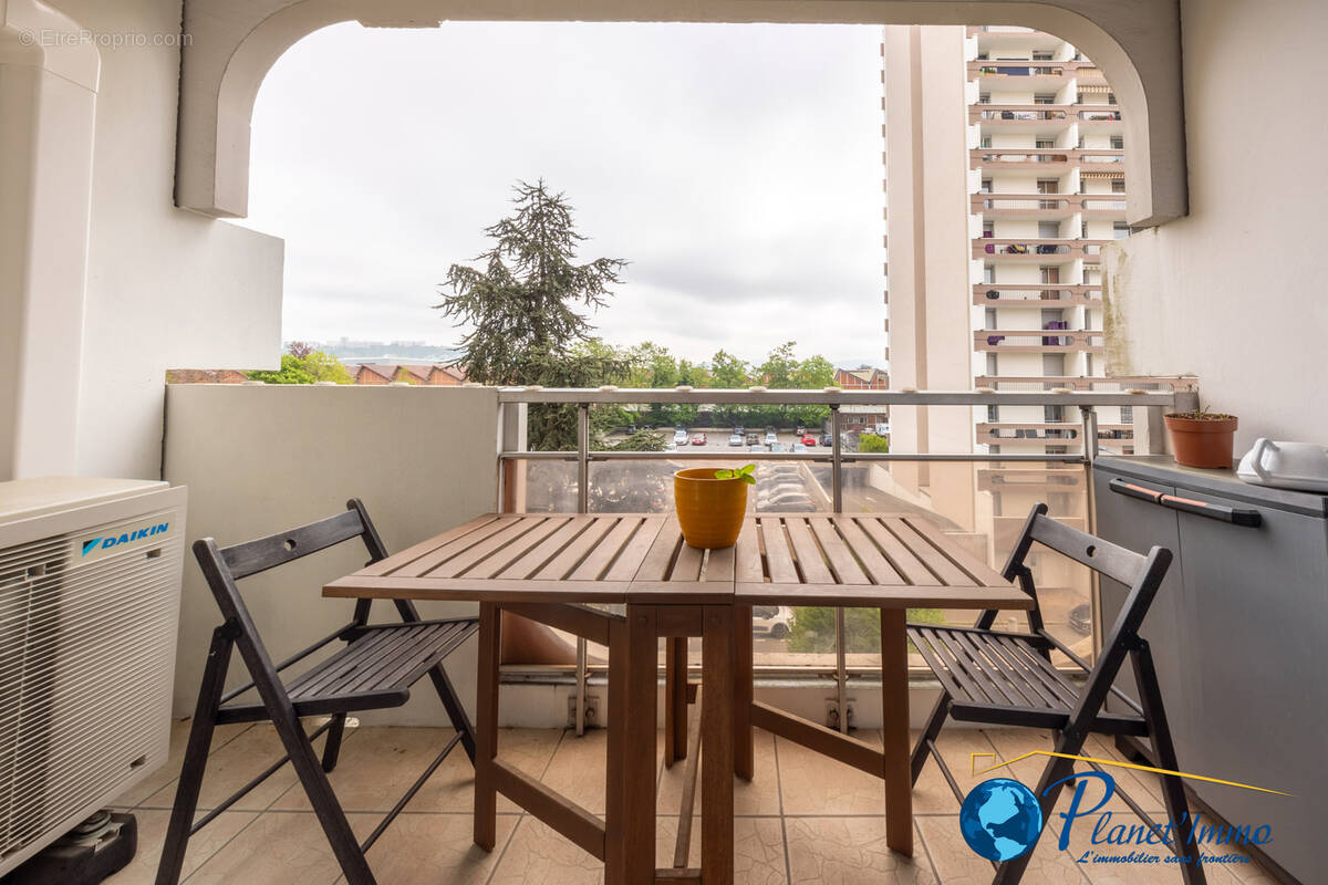 Appartement à SAINT-ETIENNE