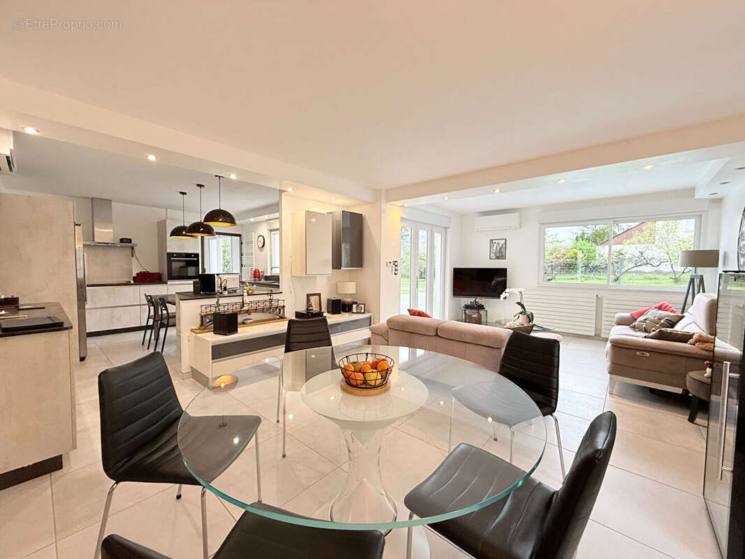 Maison à SAINT-DOULCHARD