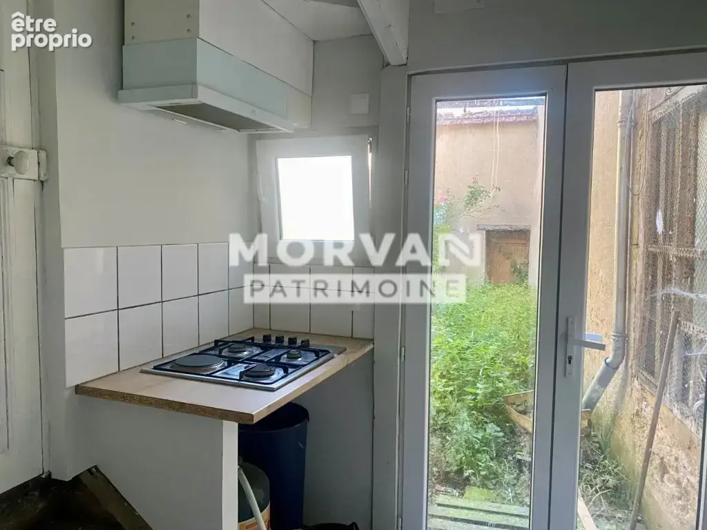 Maison de village coeur nivernais - toutes commodites 145 m2 sur 3 niveaux - cave et petit jardin - photo 18