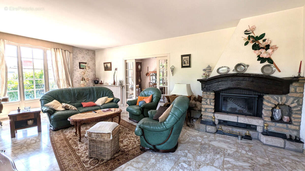 Maison à CUISEAUX