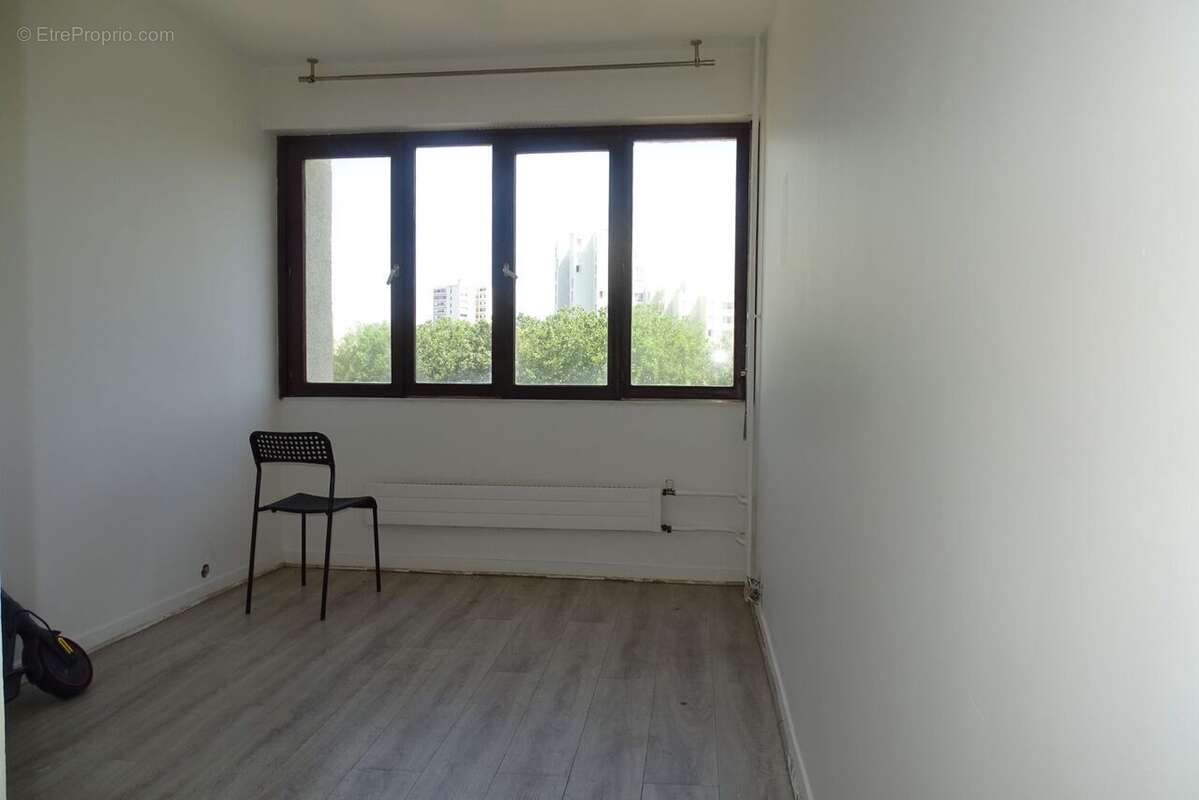 Appartement 88 m² à Creteil  - photo 4