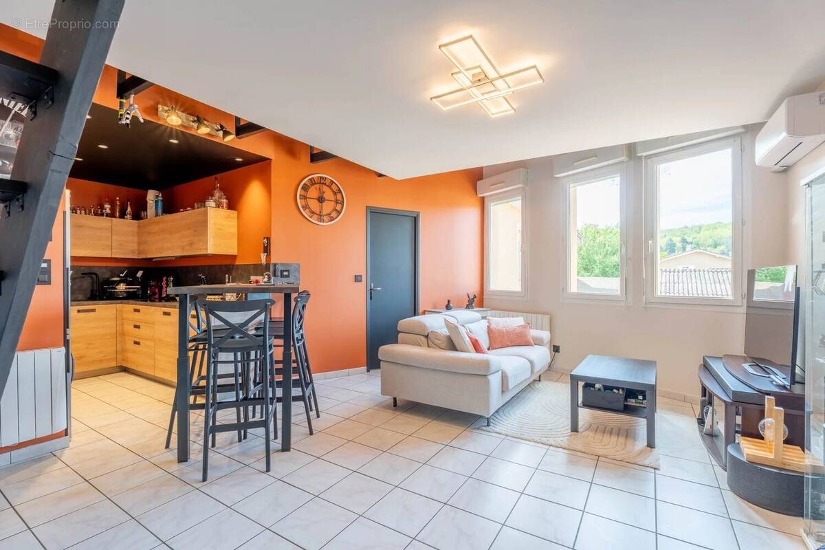 Appartement à MARENNES