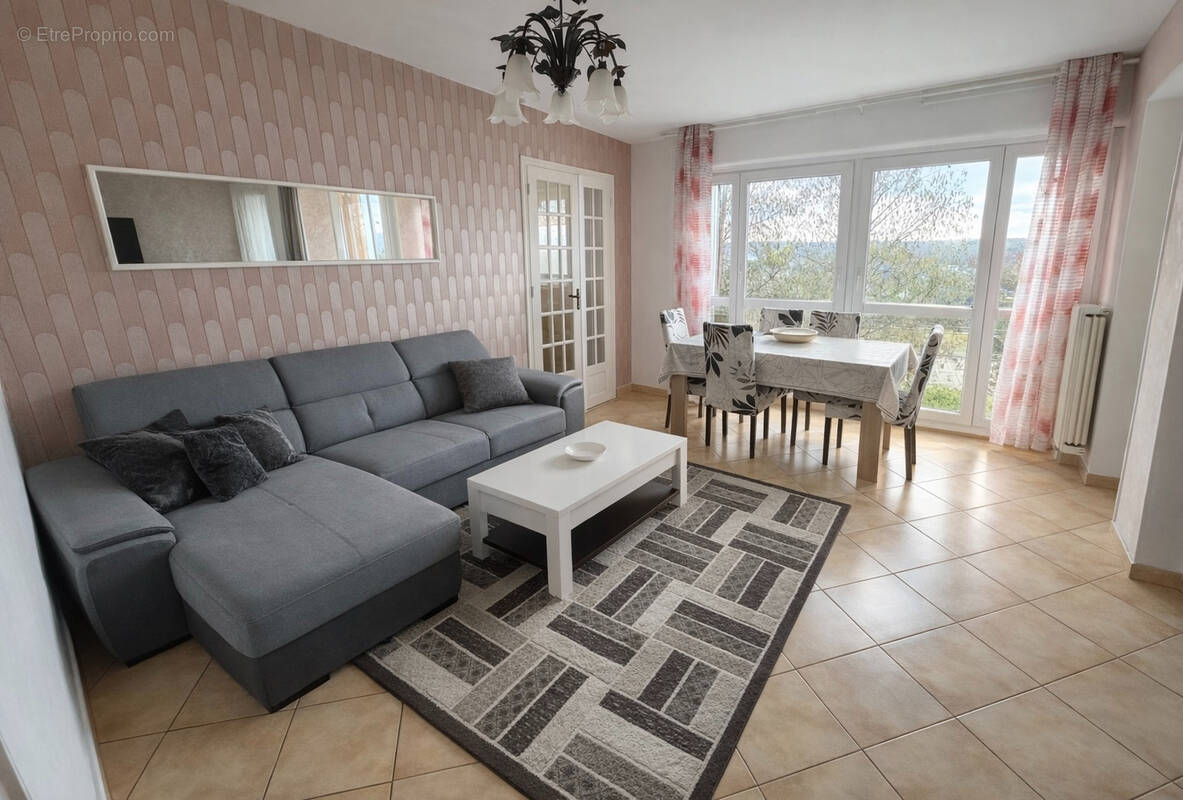 Appartement à CORBEIL-ESSONNES