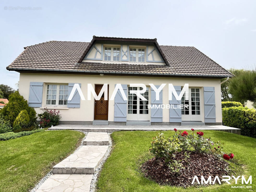 Maison à PONTS-ET-MARAIS