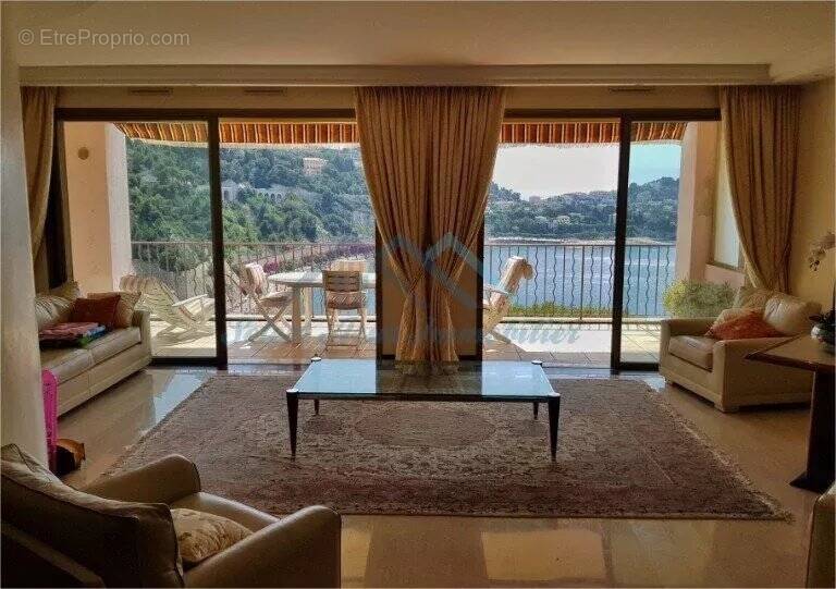 Salon Parquet - Appartement à VILLEFRANCHE-SUR-MER