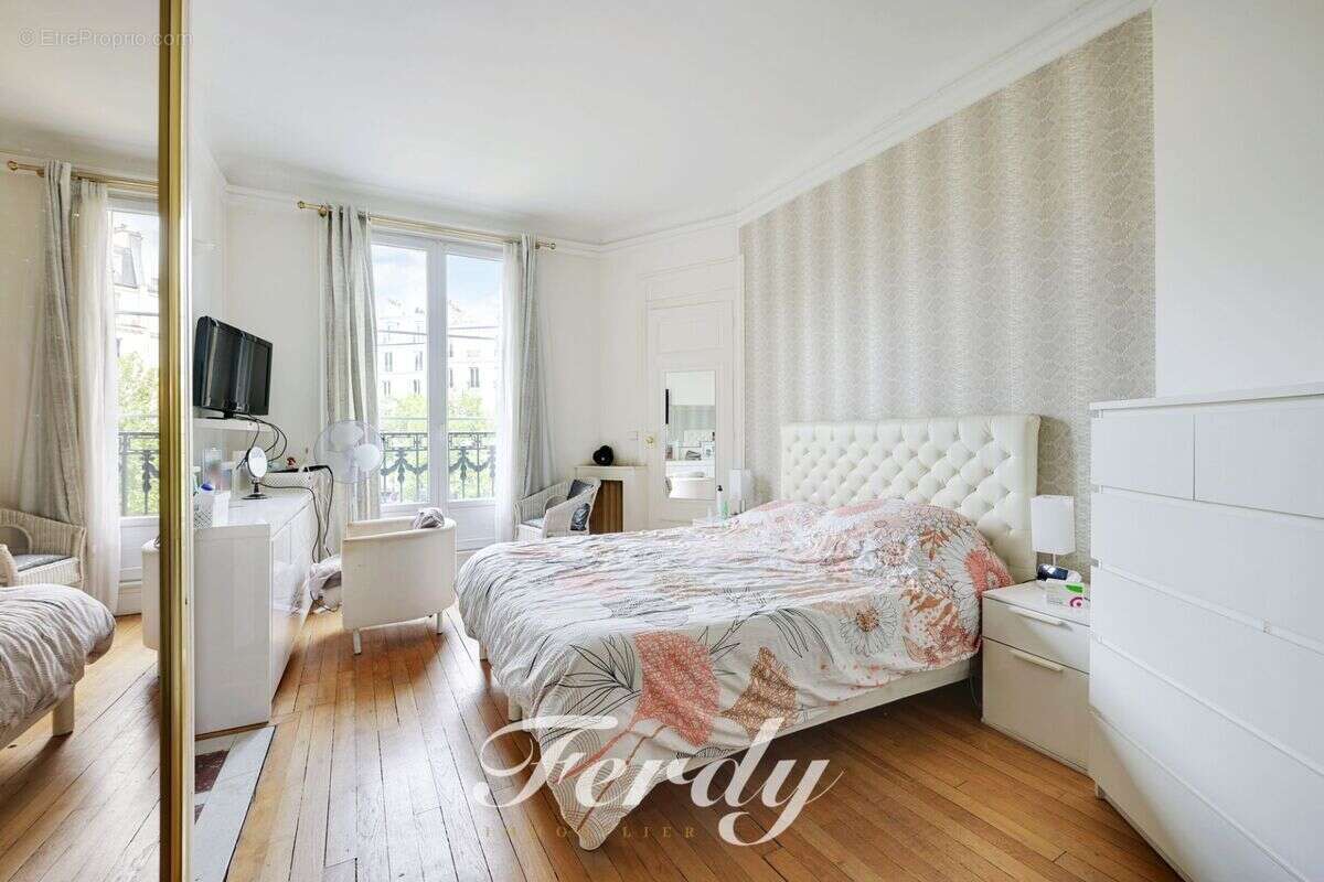Appartement à PARIS-12E