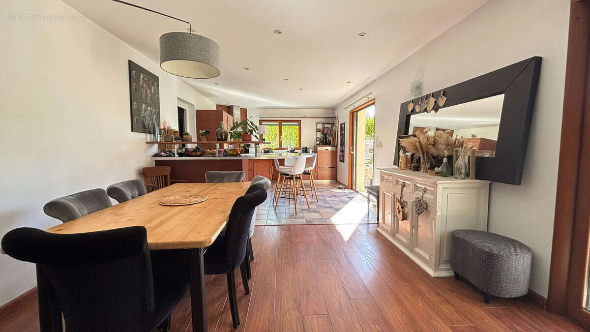 Maison à PLONEOUR-LANVERN