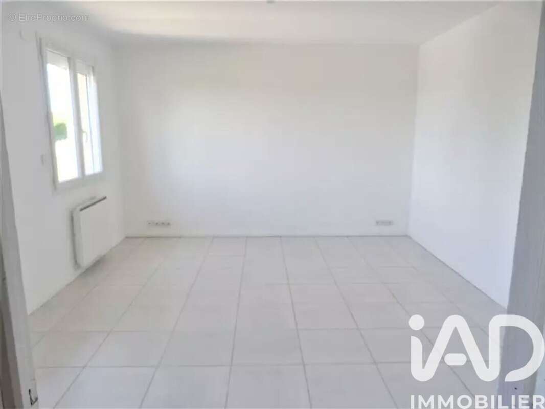 Maison 71 m² à Courtois-Sur-Yonne  - photo 9