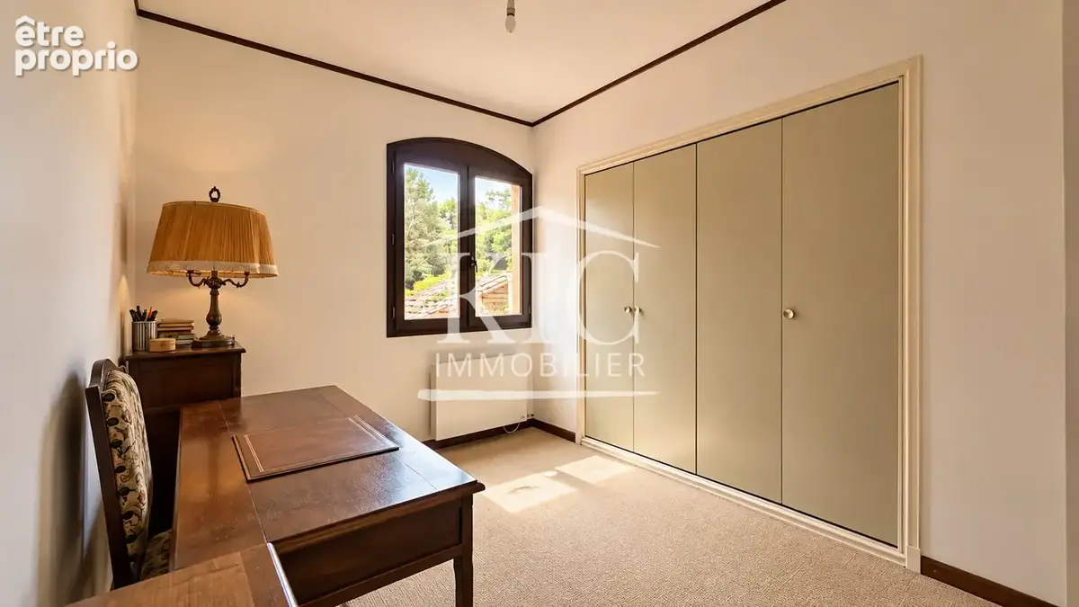 PROCHE CARCASSONNE - Maison 215 m2 6 chambres - Jardin, piscine, garage - photo 10