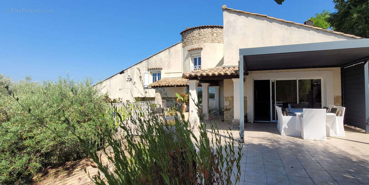 Maison avec vue panoramique, piscine et gite - photo 9
