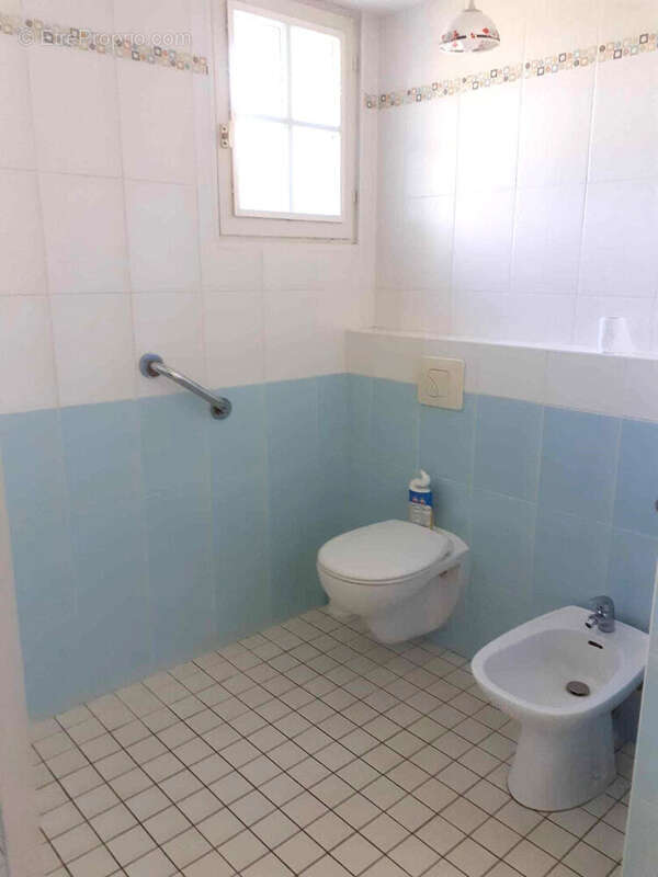 Maison à NIEUL-LE-DOLENT