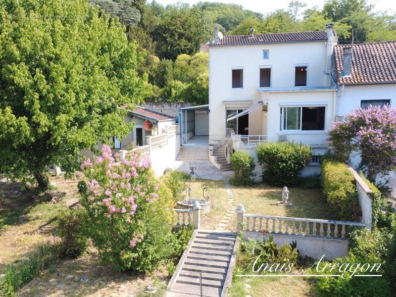 Maison à COLAYRAC-SAINT-CIRQ