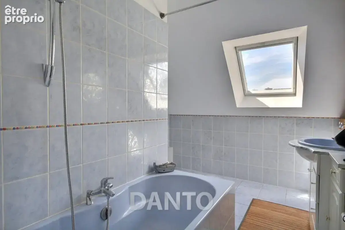 Maison 5 chambres avec garage et jardin - photo 14