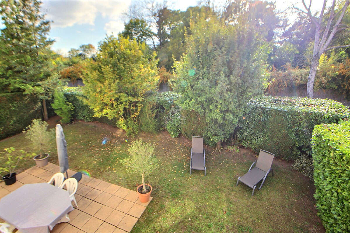 Maison à VERNEUIL-SUR-SEINE