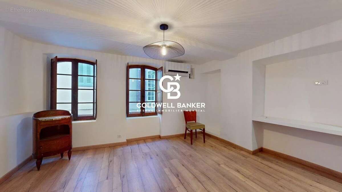 Appartement à GRIMAUD