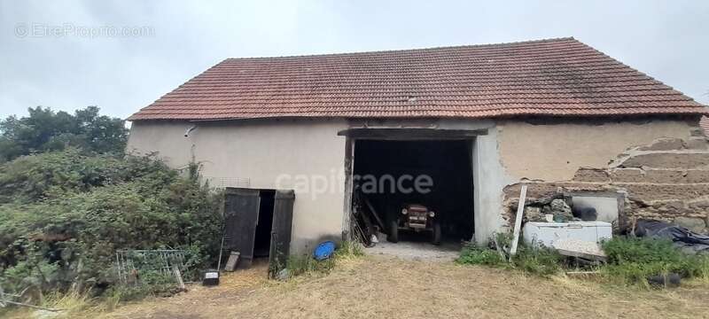 Superbe longère 269m² avec piscine et dépendances sur 1,5 Hectare - photo 8