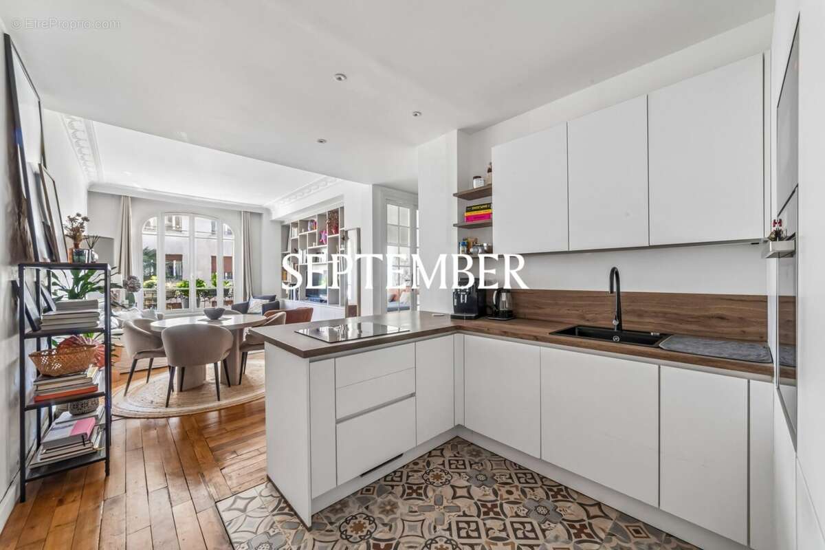 Appartement à NEUILLY-SUR-SEINE