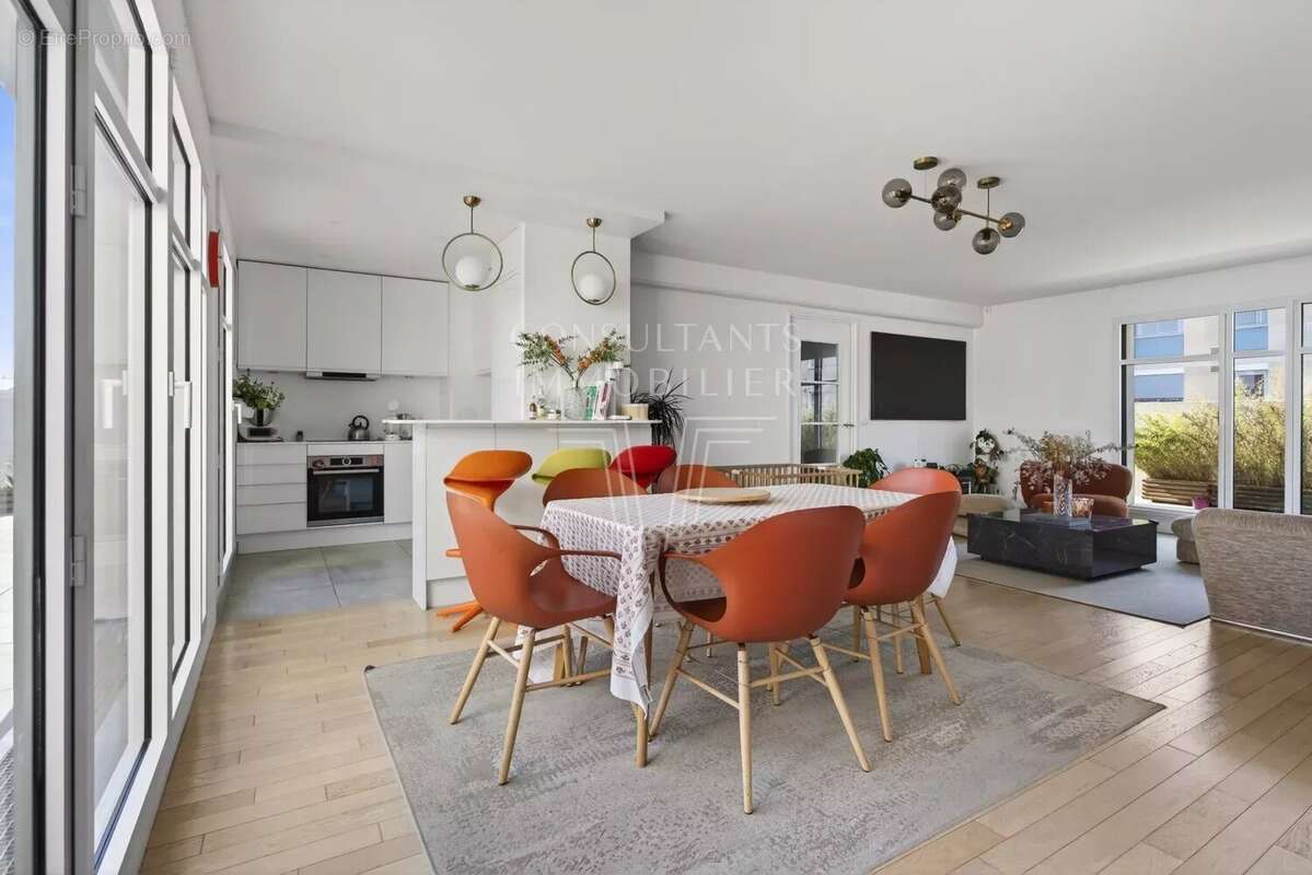 Appartement à LEVALLOIS-PERRET