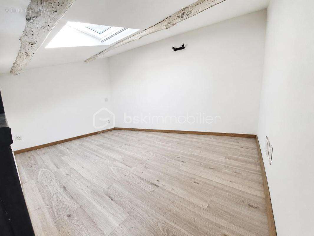 EXCLUSIVITÉ – Immeuble de rapport au cœur de Lauris, 4 appartements loués rentabilité immédiate - photo 2