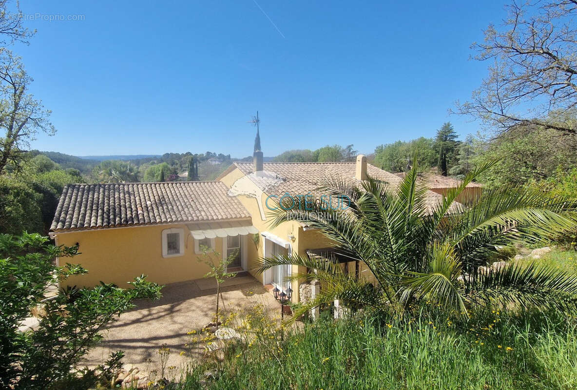 Maison à SAINT-ANTONIN-DU-VAR