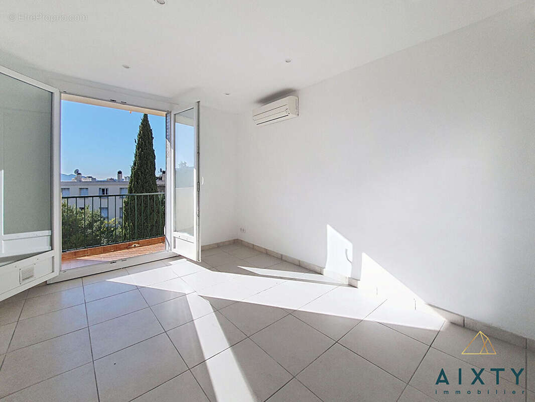 Appartement à MARSEILLE-13E