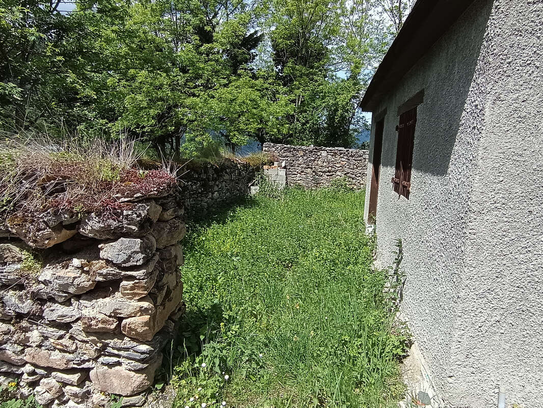 Maison à ARDENGOST
