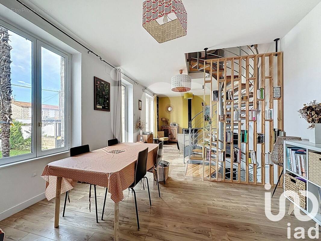 Photo 1 - Maison à LA ROCHELLE