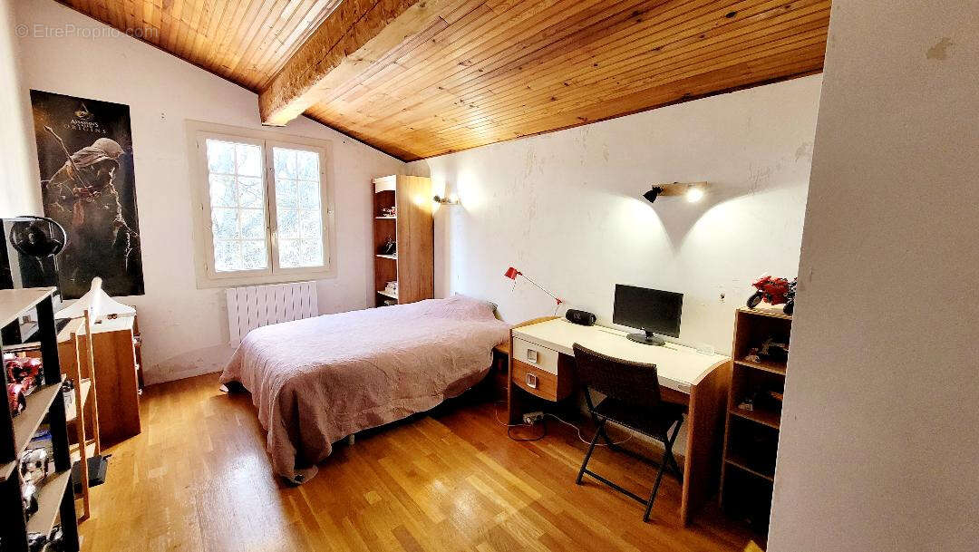 Maison à UCHAUX