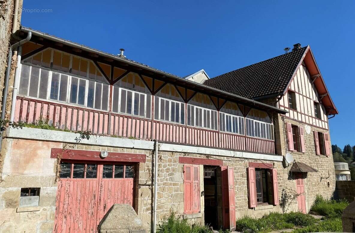 Maison à EYMOUTIERS